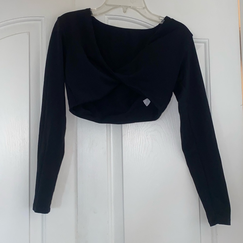 Black twist front work out cropped top